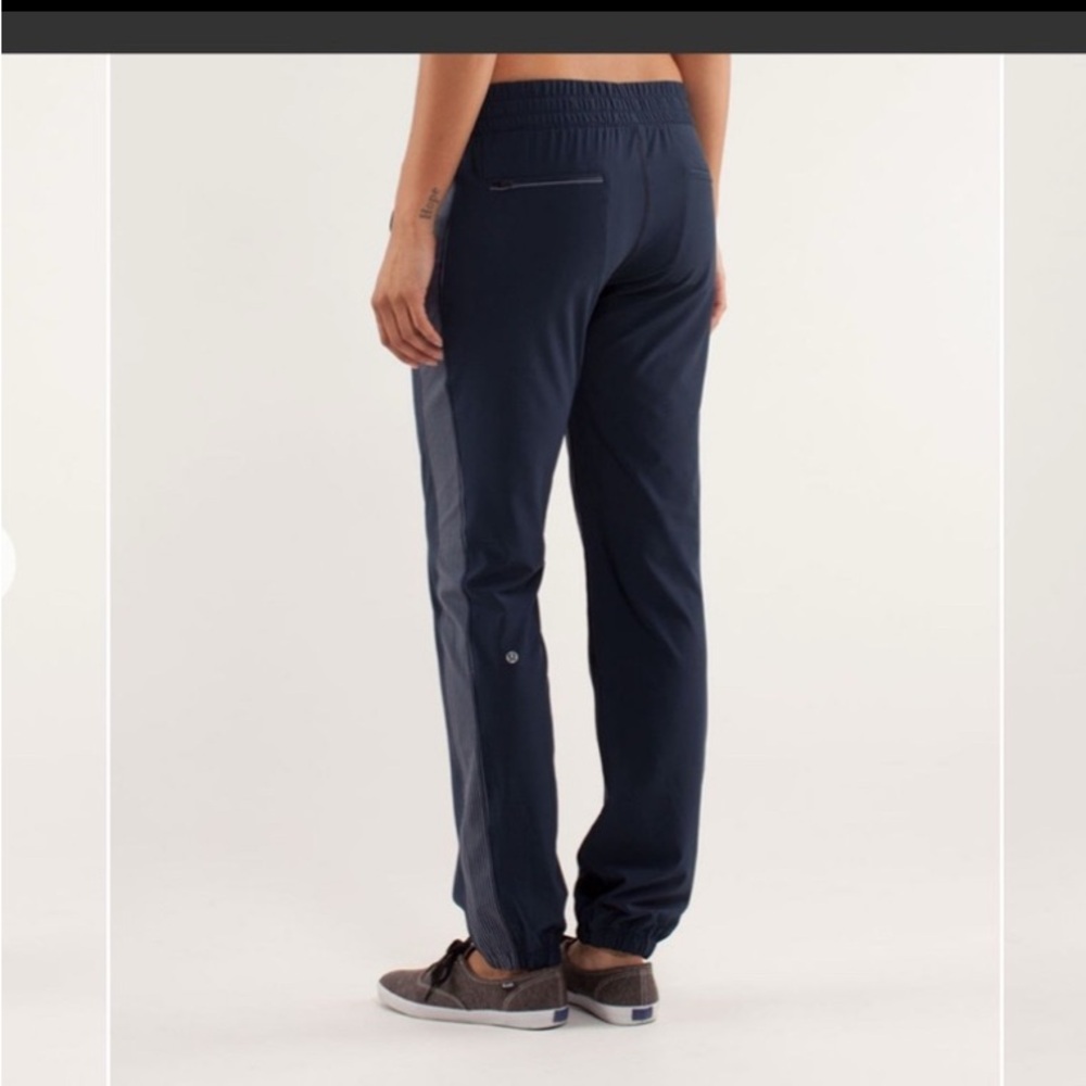 Lululemon vintage sz 8 Work It Out Inkwell navy joggers track pants